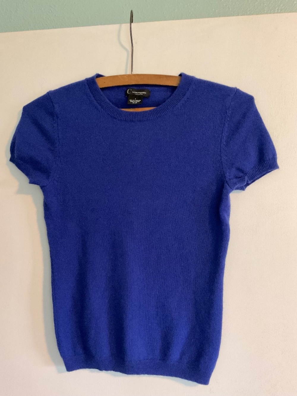 Bloomingdale’s Cashmere Short Sleeve Sweater size small